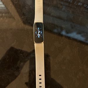 FitBit Luxe